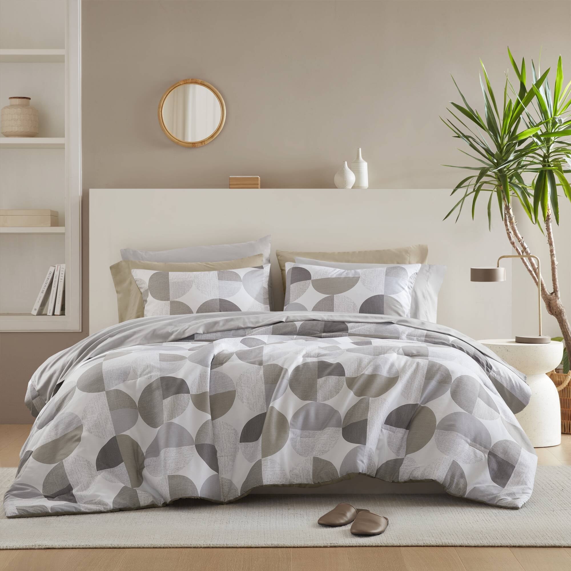 Regency Heights Queen Size Comforter Set, 9-Piece Bed in a Bag Queen, Round Geometric Print Bedding Comforter Set with Sheets, Yellow